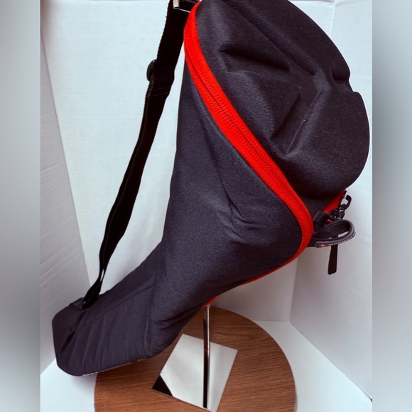 Manfrotto MB MBAG80PN 80cm Tripod Black w Red Trim Zippered Bag - Picture 6 of 12